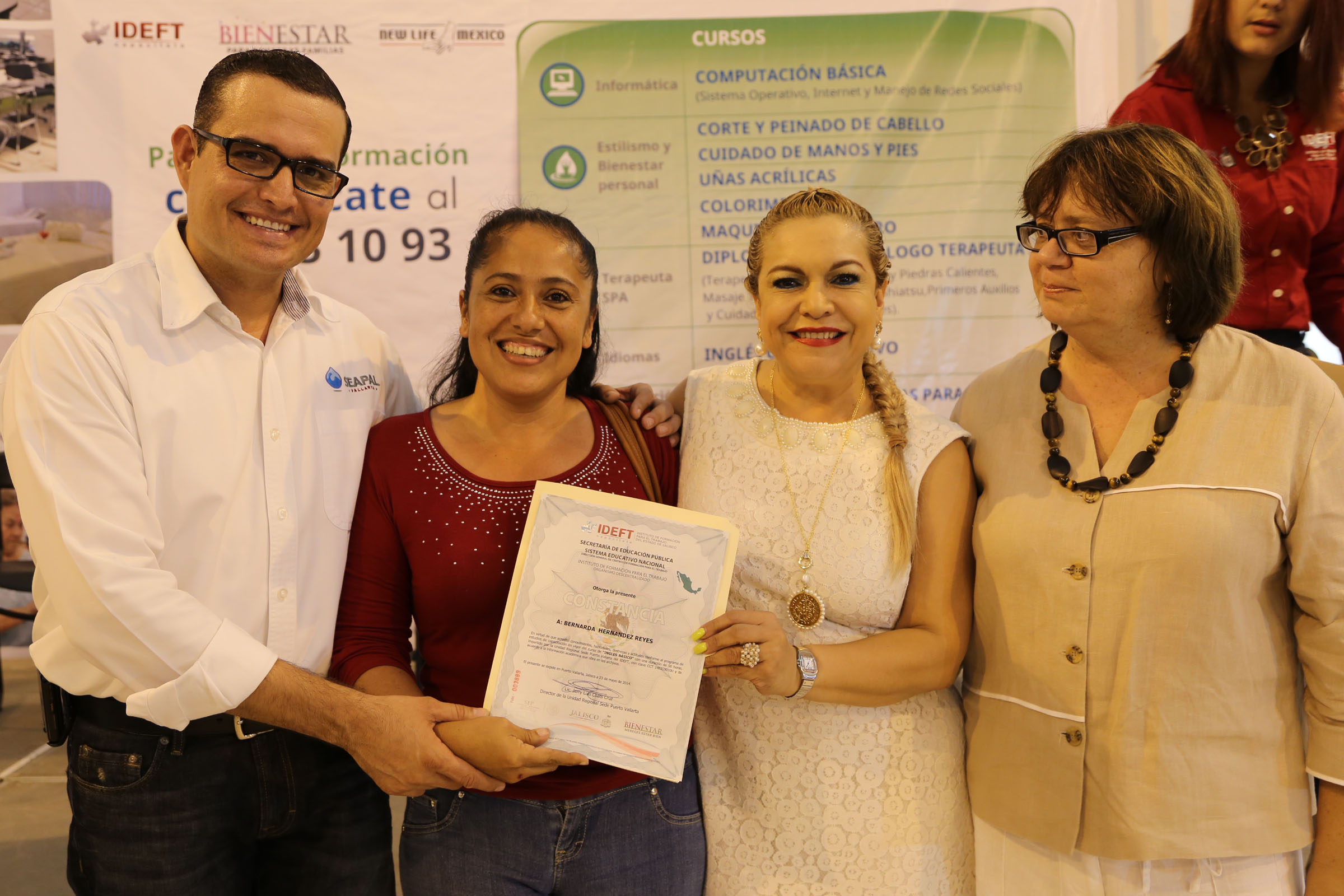 Egresa primera generación del CENCAP