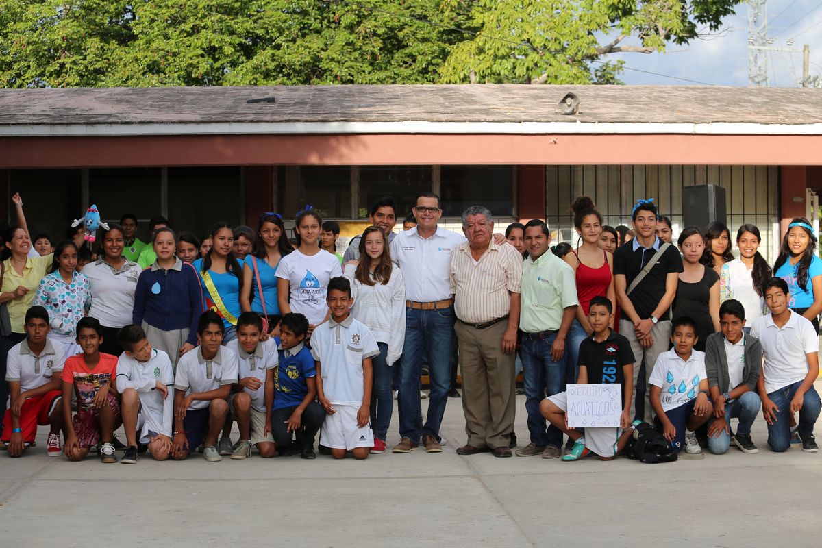 Participan 2500 estudiantes en la Feria del Agua
