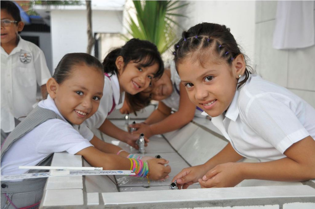 45 mil niños y jóvenes beneficiados con Bebederos Escolares