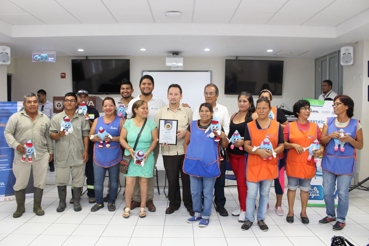 Se suma UNIVA a empresas responsables en el cuidado del agua