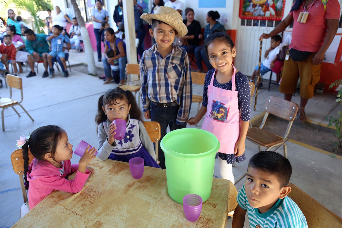Todas las escuelas de El Pitillal tienen Bebederos
