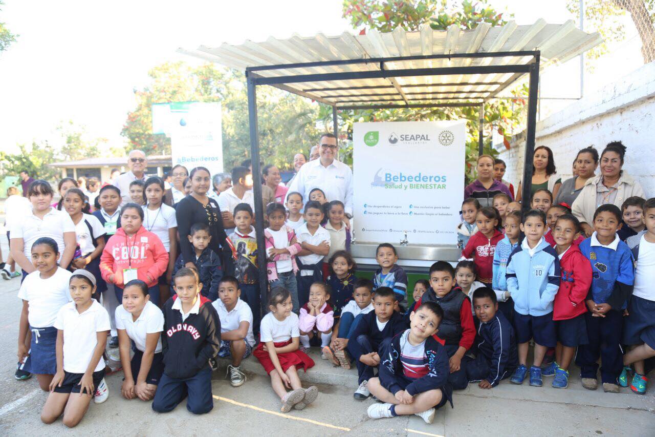 Lleva Seapal Bebederos Escolares a la zona rural
