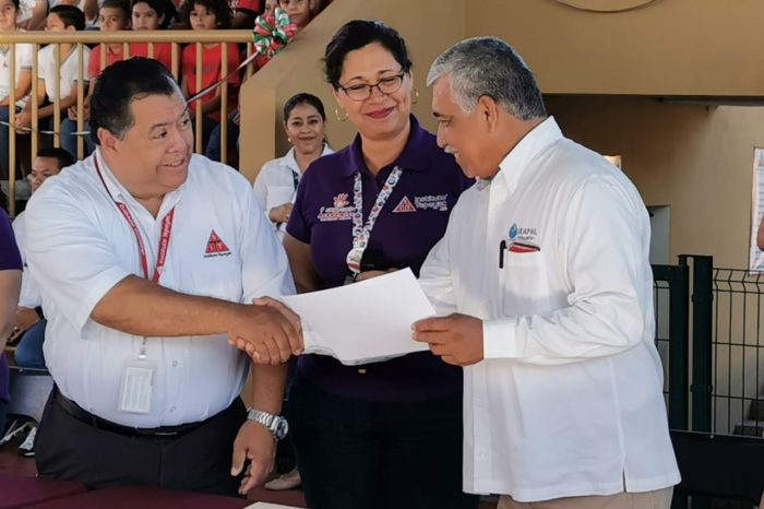 Ganan estudiantes concurso nacional inspirados en SEAPAL