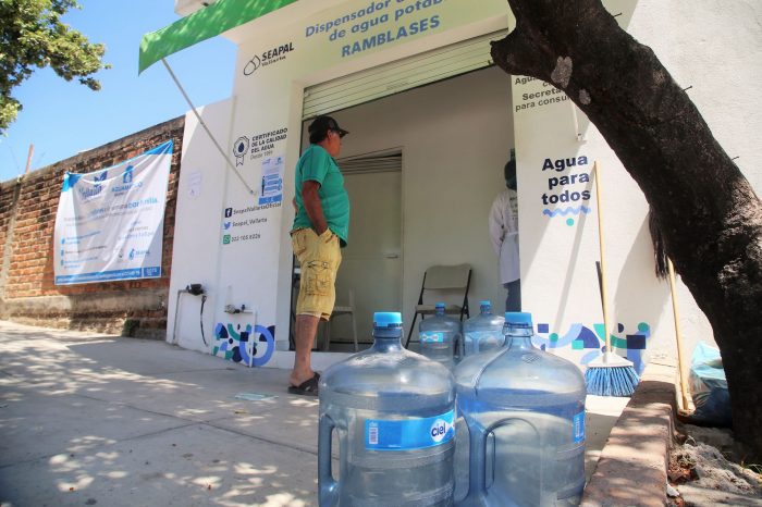 Agradecen vallartenses apoyo de Seapal durante contingencia