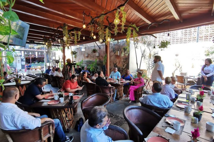 SEAPAL Vallarta hace equipo con empresarios