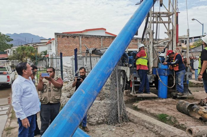 Supervisa alcalde perforación del Pozo 26 “A”