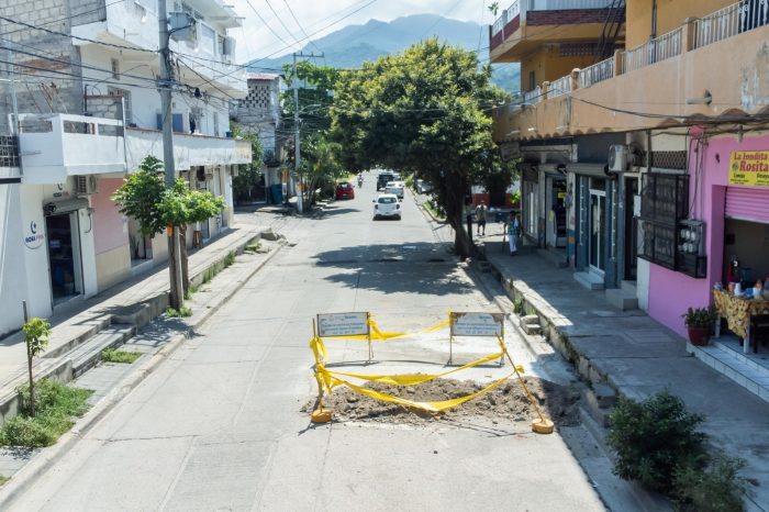 Atiende SEAPAL incidencias en sus redes de agua y drenaje