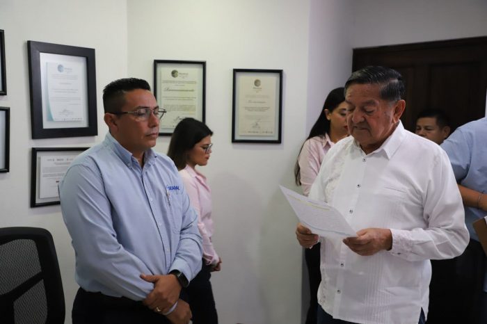 Toma protesta el Profe Michel a nuevo director de SEAPAL Vallarta