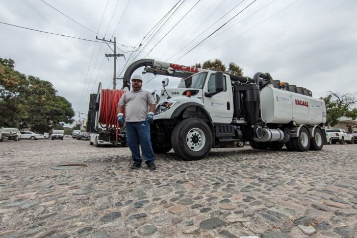 Trabajo duro para mantener en buenas condiciones las líneas sanitarias